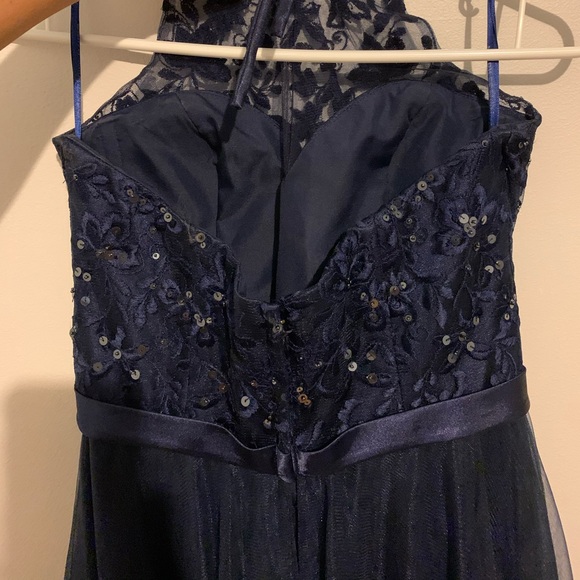 Gorgeous prom dress- Navy blue - Picture 5 of 7